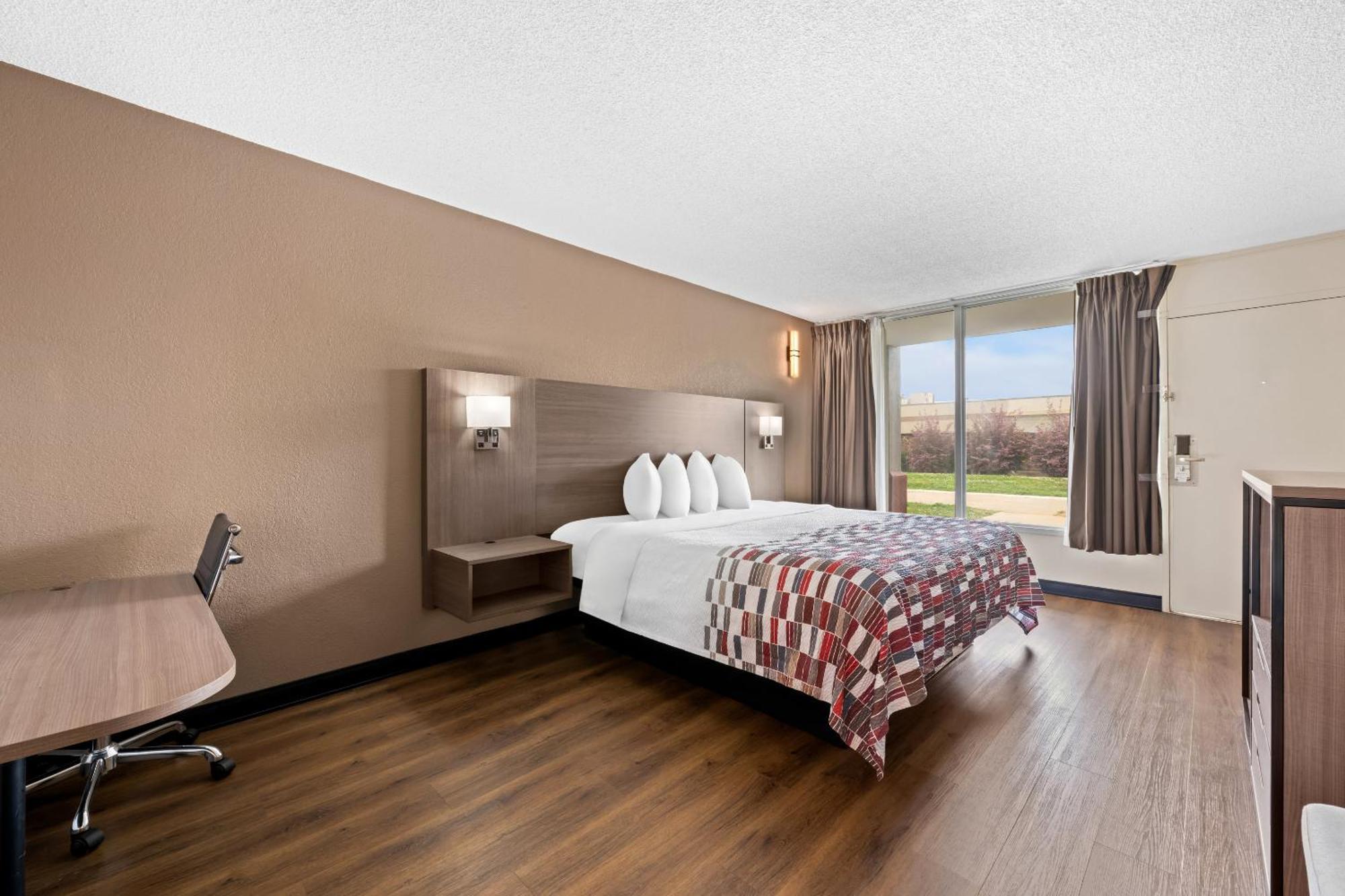 Red Roof Inn Charlotte - Airport Экстерьер фото
