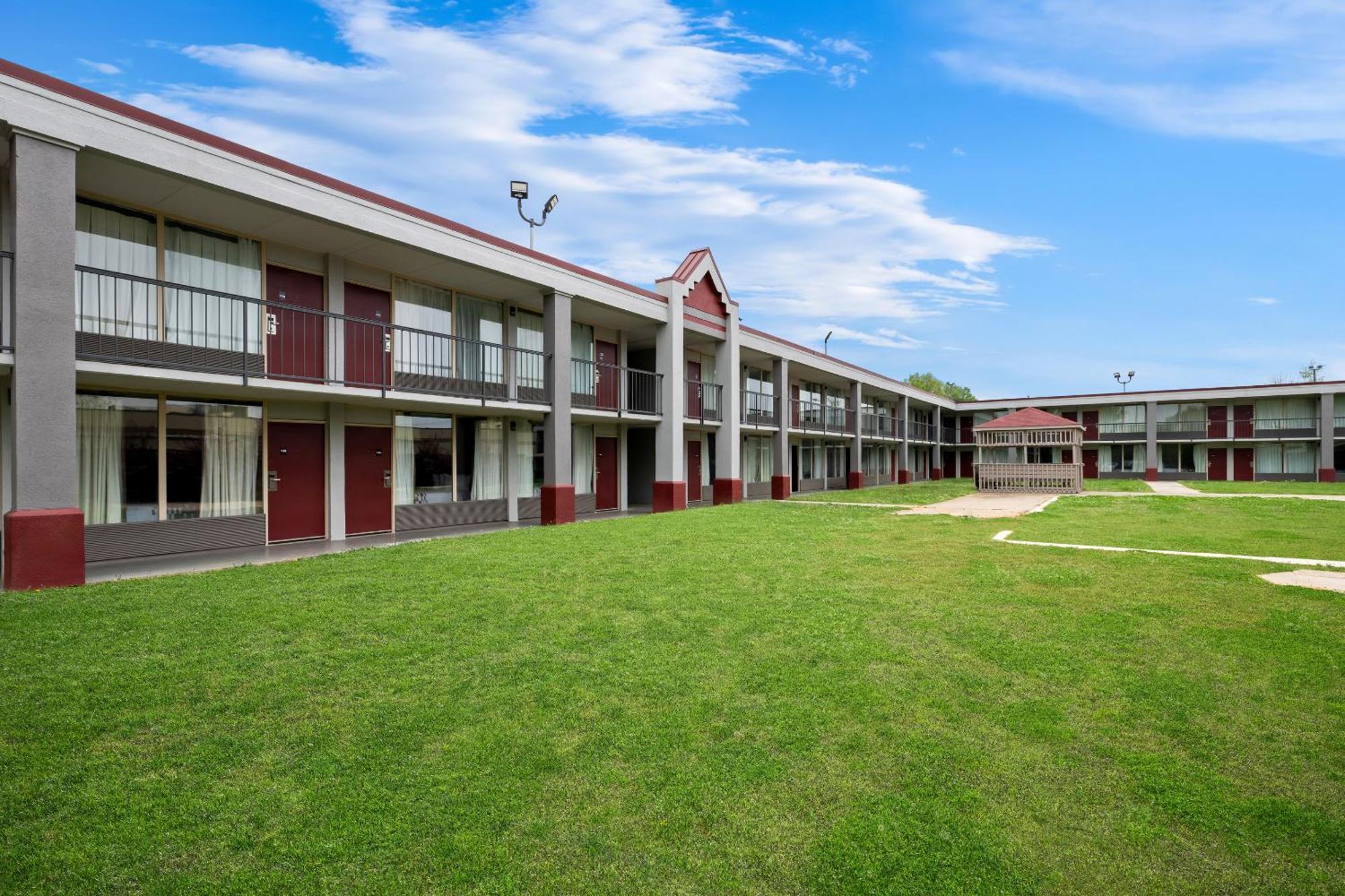 Red Roof Inn Charlotte - Airport Экстерьер фото