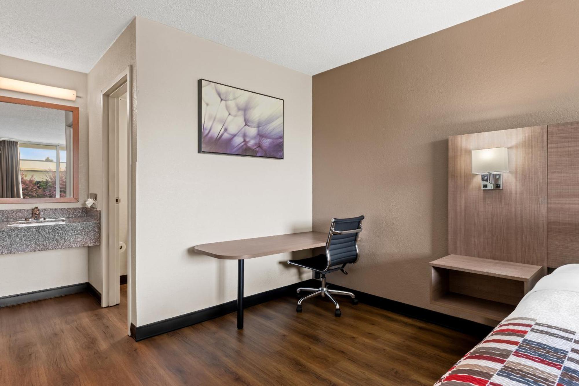Red Roof Inn Charlotte - Airport Экстерьер фото