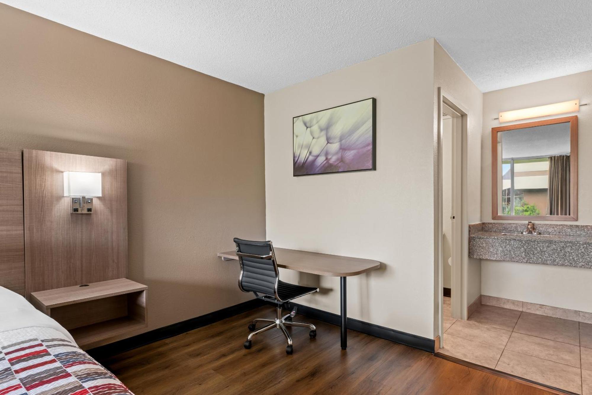 Red Roof Inn Charlotte - Airport Экстерьер фото